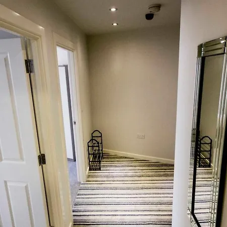 Stayzo Spacious Self-catering Accommodation-3 アパート *