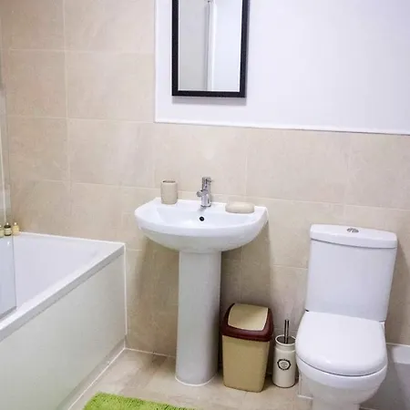 Apartment Stayzo Spacious Self-catering Accommodation-3 *
