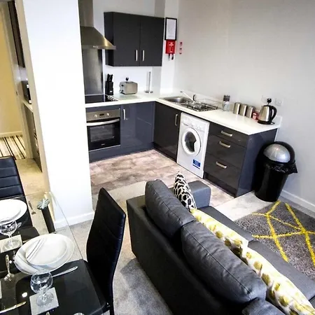 Stayzo Spacious Self-catering Accommodation-3 *