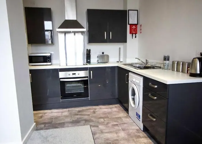 Stayzo Spacious Self-catering Accommodation-3 *