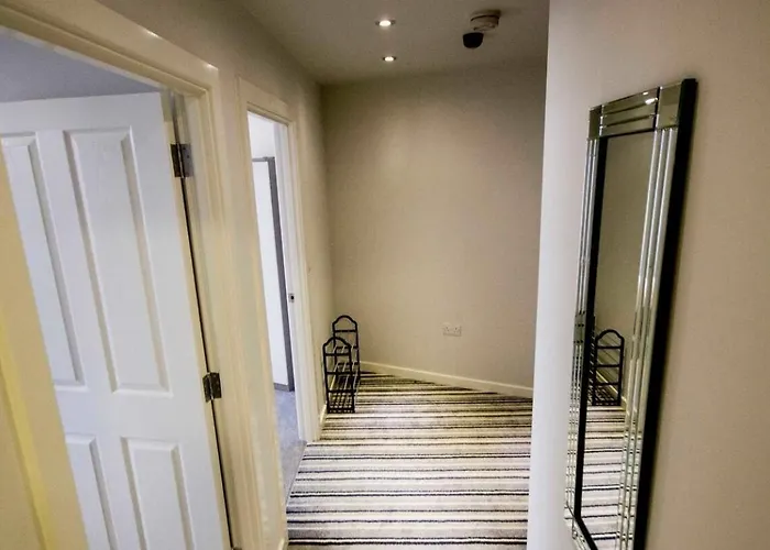 Stayzo Spacious Self-catering Accommodation-3 Apartment *